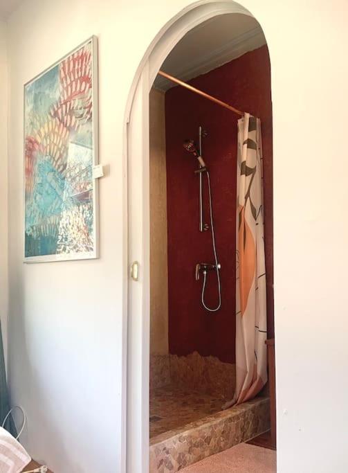 Kleine Kunstremise Mit Holzofen Burg Freienfels Apartment Weinbach Bagian luar foto
