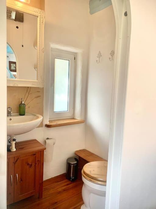 Kleine Kunstremise Mit Holzofen Burg Freienfels Apartment Weinbach Bagian luar foto